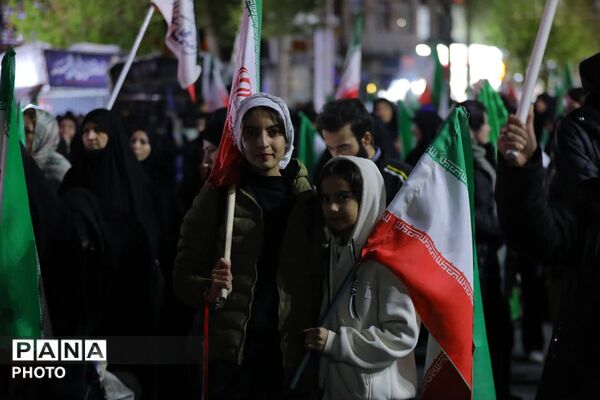 حضور حماسی مردم ساوجبلاغ در راستای تجدید بیعت با آرمان‌های انقلاب