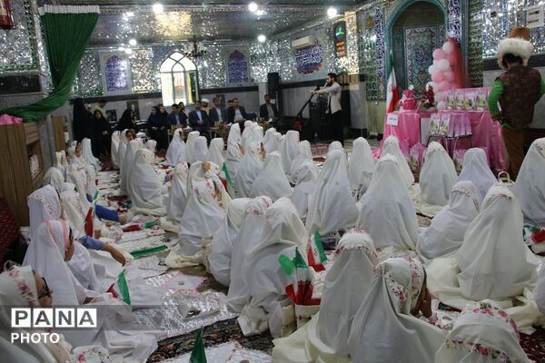 طنین بندگی در جشن تکلیف دانش‌آموزان دختر شهرستان قرچک