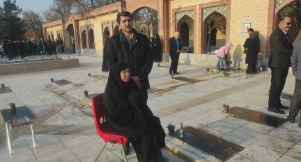 گفتگو با خانواده «شهید محمدرضا دولت» در مزار شهید