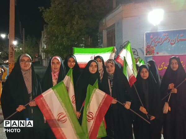 برپایی موکب مدرسه در تجمعات شبانه مردم شهرکرد