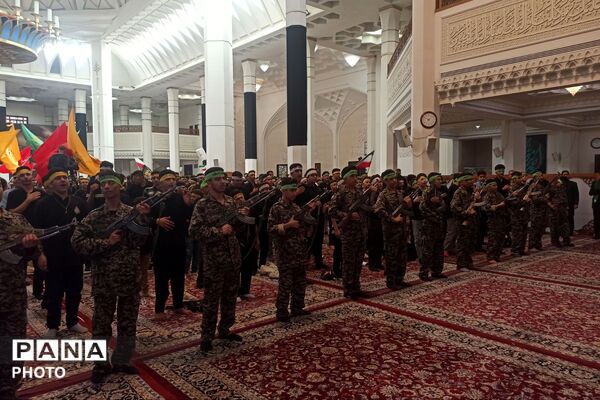 نوجوانان عاشورایی در حرم شاهچراغ(ع) - 2