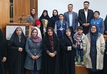 آیین نقد و رونمایی کتاب «آن ۱۲ روز»