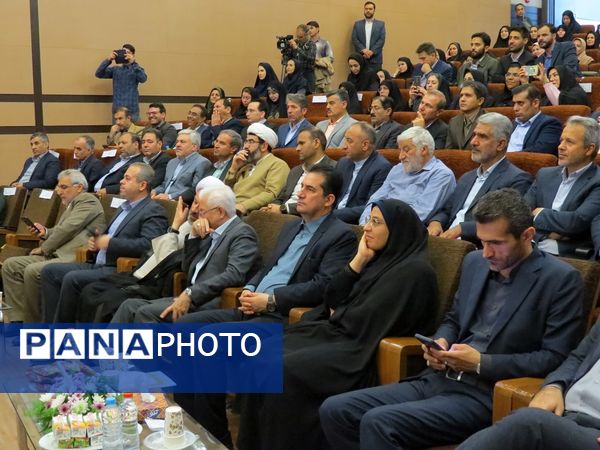 آیین تجلیل از معلمان نمونه استانی در بجنورد