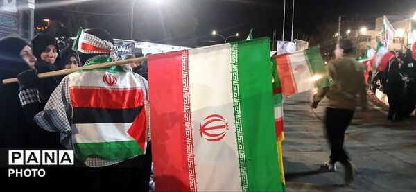 تجمع دیگر مردم ساوجبلاغ در بیعت با رهبر انقلاب 