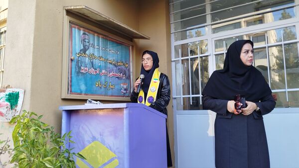 گرامیداشت هفته نیروی انتظامی در دبیرستان دخترانه پیرایش یک