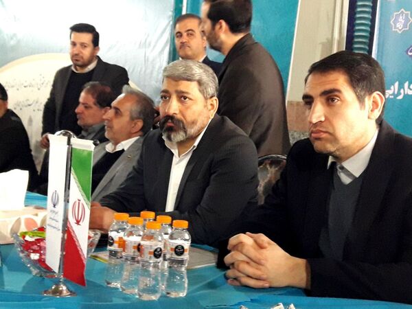 برگزاری میز خدمت برای رسیدگی سریع‌تر به درخواست‌های مردمی در همدان
