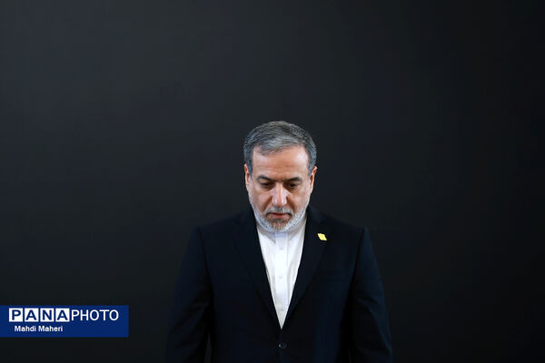 نشست وزیر امور خارجه با سفرا و روسای نمایندگی‌های خارجی مقیم تهران