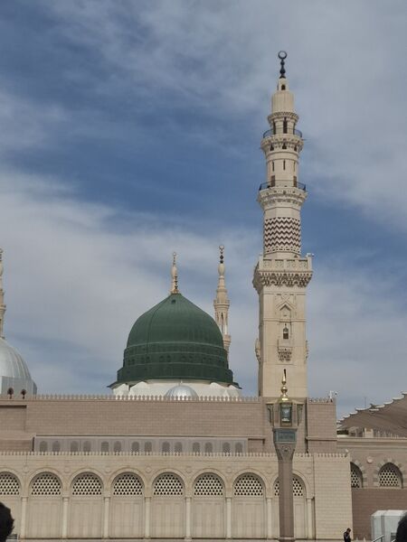 مدینه مقصد اول دانش‌آموزان زائر