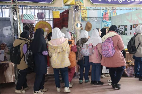  جشنواره استان گیلان در دبستان امام مهدی(عج) کرج