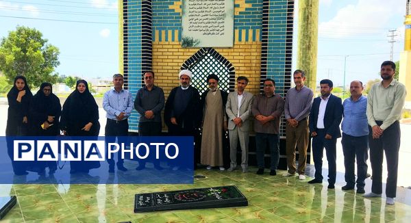 میز خدمت آموزش و پرورش در نماز جمعه