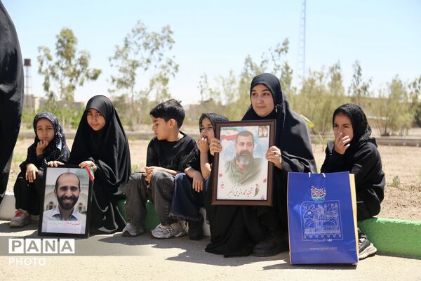 آیین کاشت 168 نهال به یاد دانش‌آموزان شهید میناب در اردوگاه 15خرداد قم