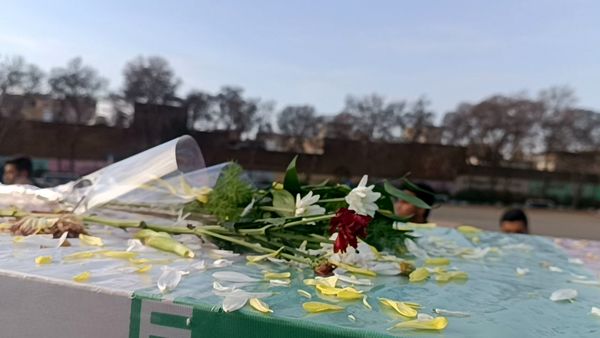 مراسم استقبال از شهید گمنام در دبیرستان شاهد ابوذر غفاری نیشابور 