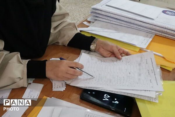 طنین چهل و چهارمین شور رقابت قرآنی در قلب‌های دانش‌آموزان قرچکی