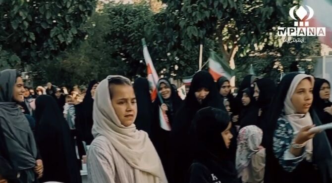 تجلیِ عهدِ ما با راهِ شهید و امام در زرند