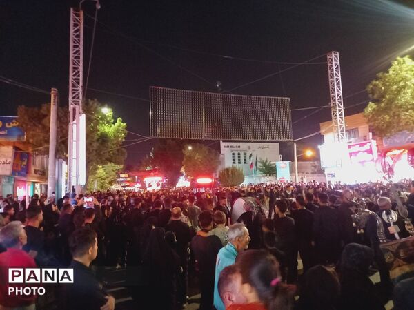 عزاداری هیئت زنجیرزنی نیشابور در حسینیه امام خمینی(ره)