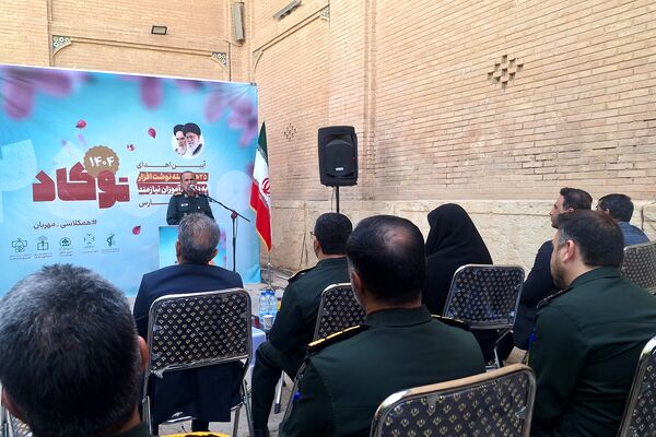 آیین اهدای ۲۵هزار بسته نوشت افزار به دانش‌آموزان نیازمند