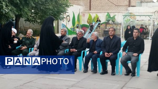 بازدید مسئولین اداره آموزش و پرورش از هیئت دانش آموزی دختران حاج قاسم 