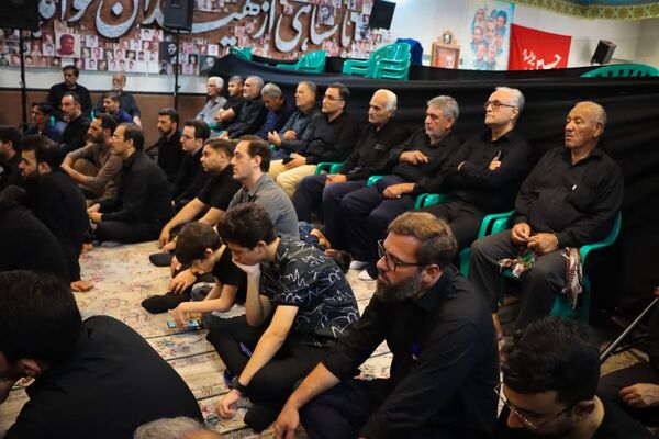 مراسم عزاداری ظهر شهادت امام رضا(ع) در مدرسه رویش کاشان