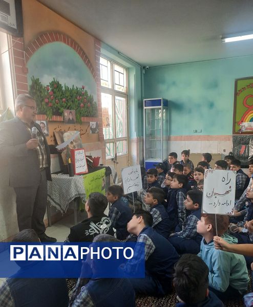 برپایی یادمان شهید مقاومت در دبستان پسرانه سرافراز ناحیه۷ 
