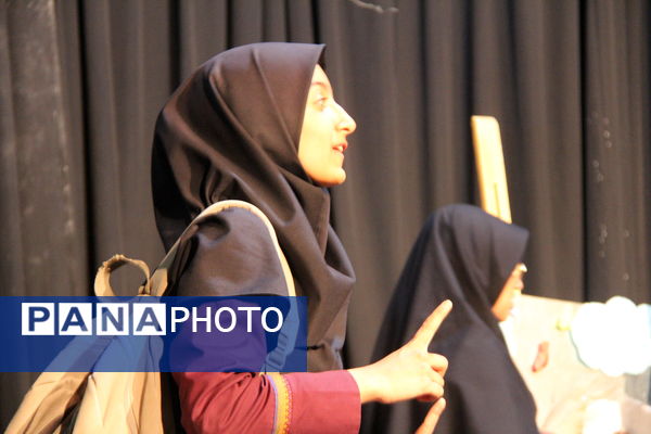 جشنواره هنرهای نمایشی در شریف الدین علی در شهر یزد