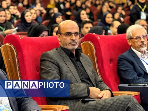 آیین اختتامیه اولین همایش مدار معلمی در آمل