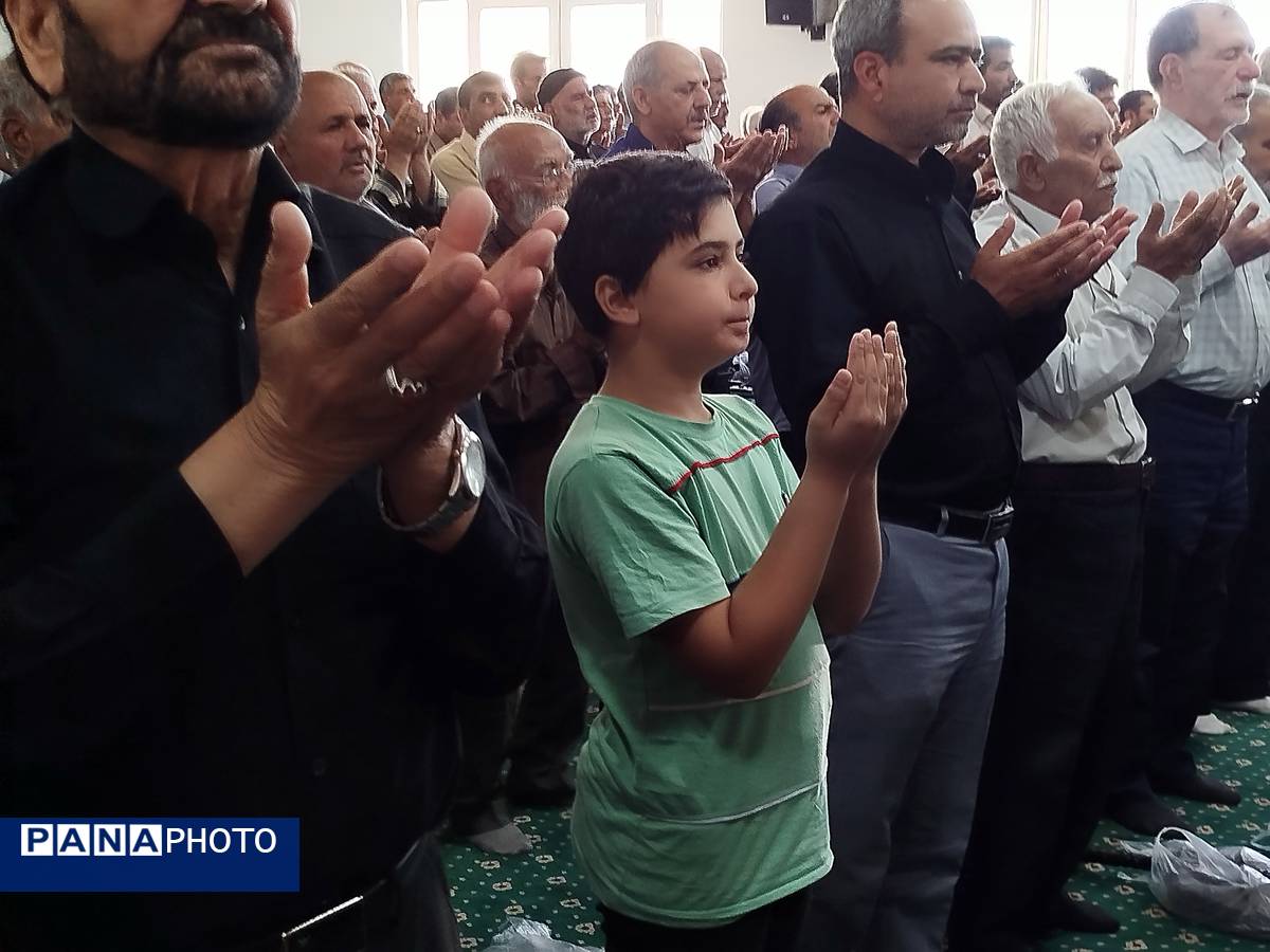 حضور پرشور جوانان و نوجوانان در نماز جمعه کاشمر
