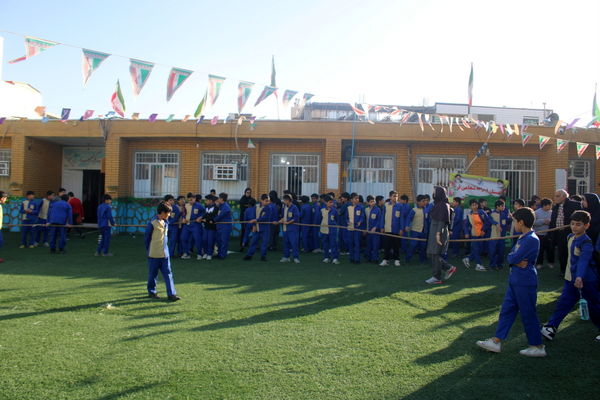 مسابقات بومی محلی در مدرسه شجاعی فر شهرستان بوشهر