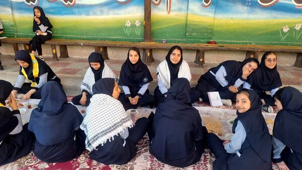 مراسم روز جهانی غذا در دبیرستان فرزانگان دکتر شاهی