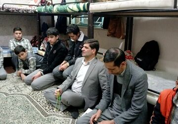حضور مسئولان استان در جمع دانش‌آموزان خوابگاهی دبیرستان نمونه دولتی شهید حاج قاسم سلیمانی 