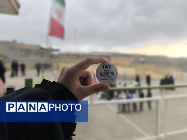 حماسه دانش‌آموزان شهید امامی  میانکوه در راهپیمایی ۲۲ بهمن 