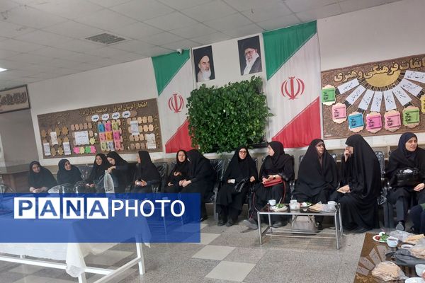 اولین جلسه شورای دبیران در مدرسه هوشیار