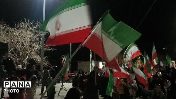 حضور پرشور مردم در بلوار حسینیه شهدای شهر بار