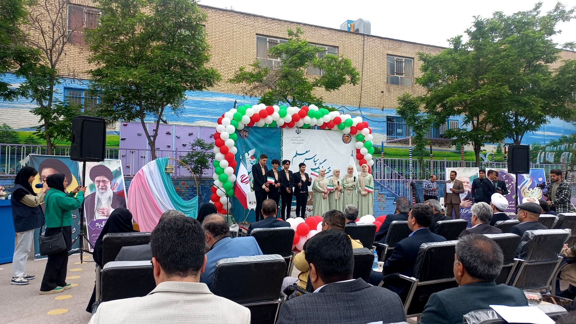 زنگ سپاس معلم در خراسان رضوی نواخته شد