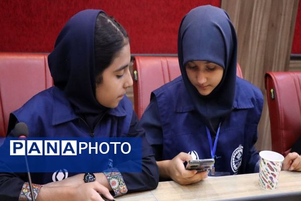 نشست صمیمی فعالین رسانه ای دانش‌آموزان با مدیرعامل خبرگزاری پانا