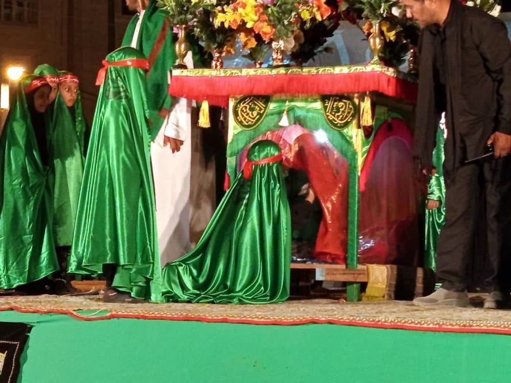 بازخوانی روایات تاریخی و سیره سیاسی امام کریم