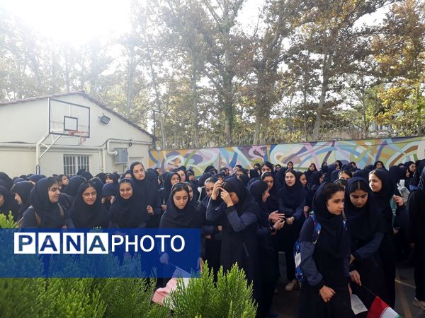 طلوعی تازه برای دانش‌آموزان دبیرستان مصلی نژاد حضرت زهرا در اول مهر