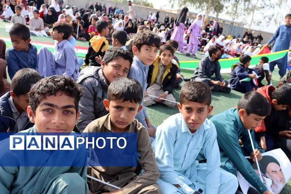 حضور پرشور شیعه و سنی دهستان رمشک در یوم‌الله ۲۲ بهمن