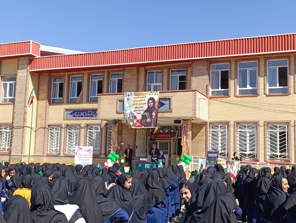 جشن عاطفه‌ها در ملکان؛ مهربانی به وقت مدرسه