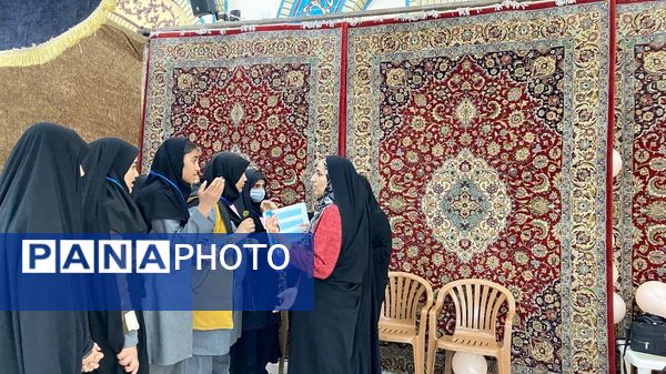 بازدید دانش آموزان دبیرستان دخترانه امید از آرامگاه شهید مدرس