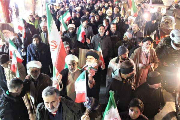 عزاداری مردم قم در محل شهادت مدافع امنیت «عباس اسدی کاجی»