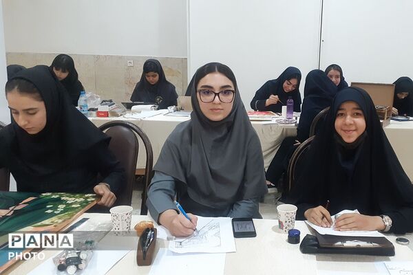 مشارکت دانش‌آموزان چهاردانگه در رویداد «روایتگر عزت، آگاهی و هویت؛ از مدرسه تا جامعه»