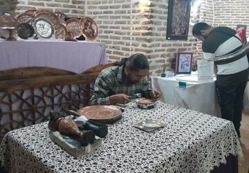   برگزاری نمایشگاه صنایع دستی درکاروان سرای شاه عباسی کرج 
