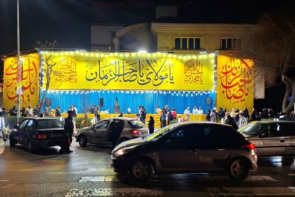 روشن‌تر از همیشه؛ نیمه‌شعبان در مشهد با هزاران چراغ و دلِ مشتاق