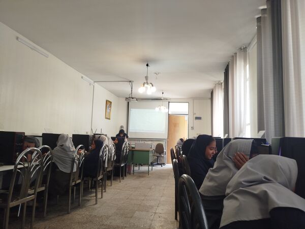 بازدید دانش‌آموزان کلاس ششم دبستان شهید نجفی فدافن از پژوهش‌سرای کار و فناوری