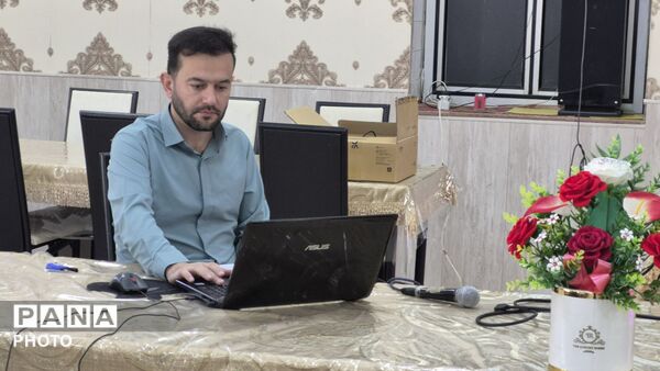 نشست هم‌اندیشی و ارتقای مهارت‌های مربیان پرورشی ملکان