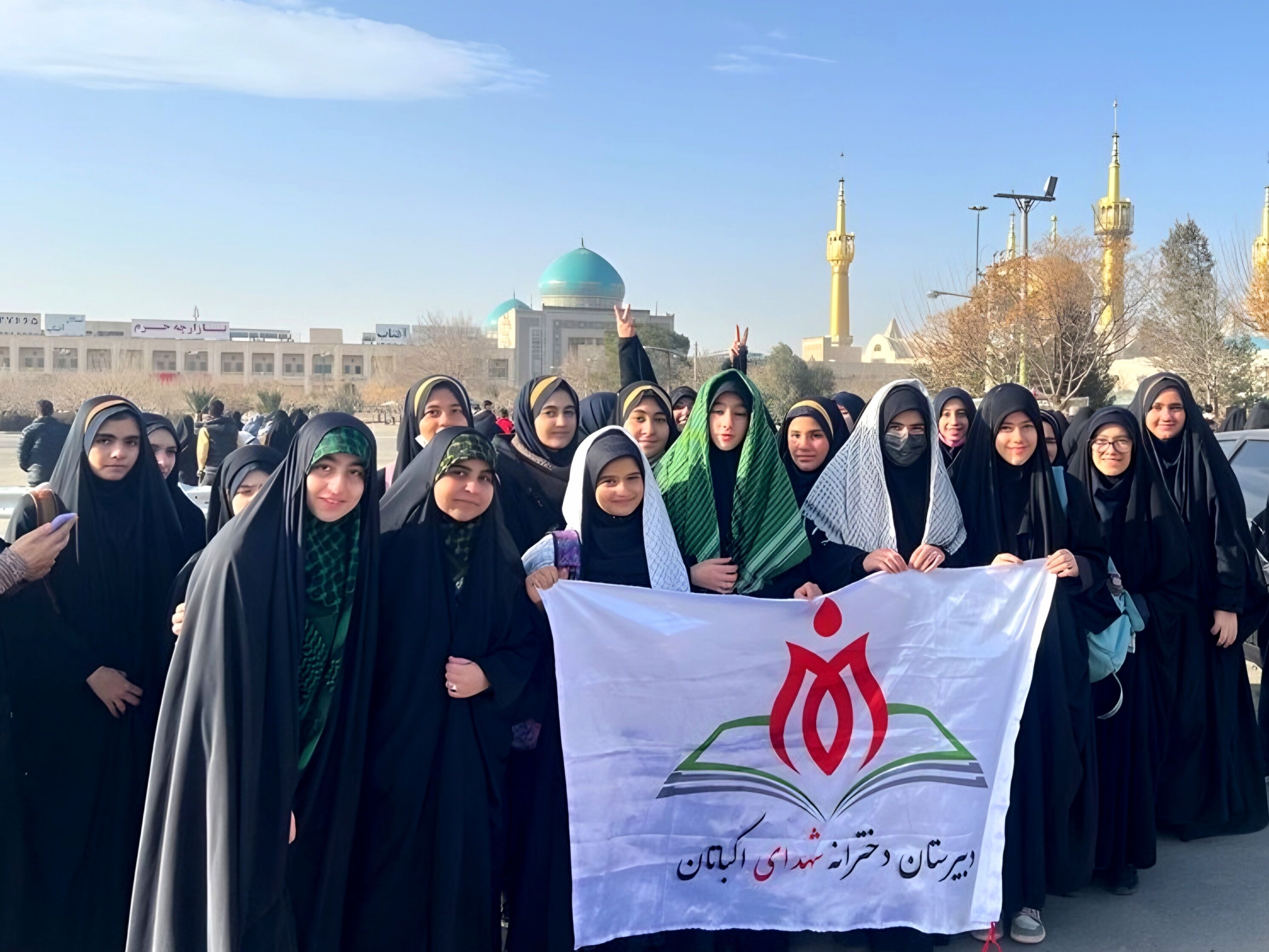 حضور نسل نوجوان در حرم امام، پیوندی ارزشمند با آرمان‌ها و اندیشه‌های انقلاب اسلامی است