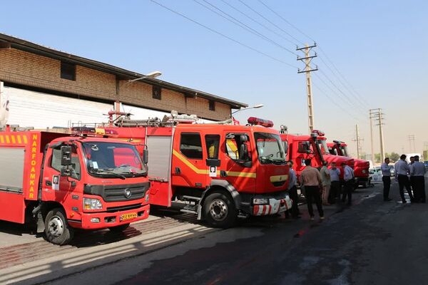 مراسم تجلیل از آتش نشانان فداکار شهر کهریزک و آیین رونمایی از خودروهای لجستیک و عملیاتی سازمان آتش نشانی و خدمات ایمنی شهرداری کهریزک