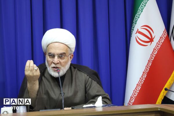 هم‌اندیشی مدیران مرکز بزرگ اسلامی با نماینده ولی فقیه در استان کردستان