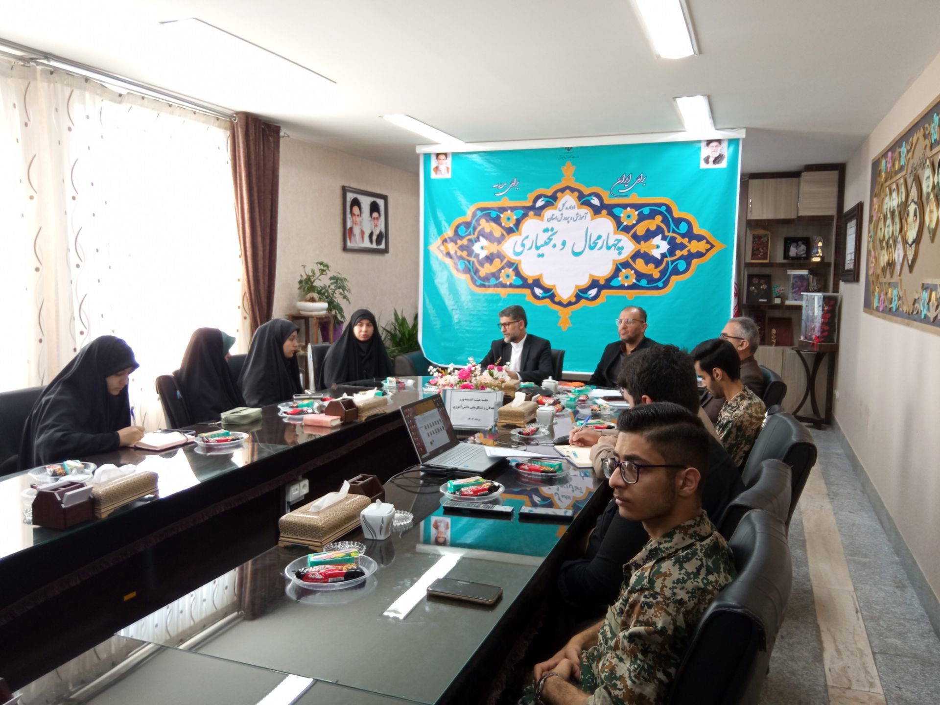 اساس پیشرفت هر جامعه‌ای علم و دانش است