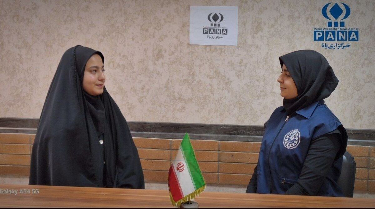 دانش‌آموز همدانی روایت خود را از مهمانی در محضر رهبر انقلاب بیان کرد